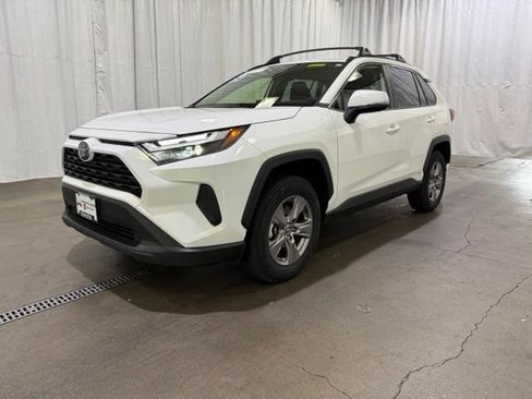 Certified 2024 Toyota RAV4 LE AWD/4WD image 23