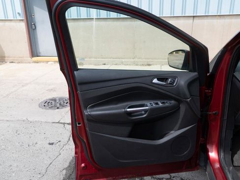 Used 2015 Ford Escape Titanium w/ Equipment Group 301A AWD/4WD image 19