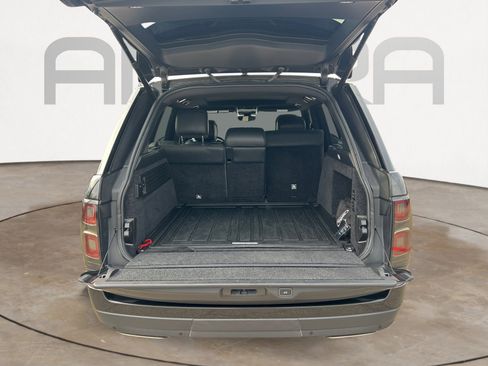 Used 2019 Land Rover Range Rover HSE image 12