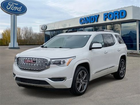 Used 2017 GMC Acadia Denali w/ Technology Package image 2