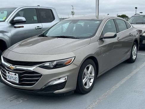 Used 2023 Chevrolet Malibu LT FWD image 2