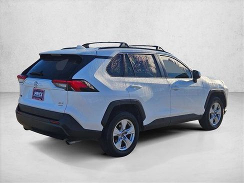 Used 2020 Toyota RAV4 XLE image 5