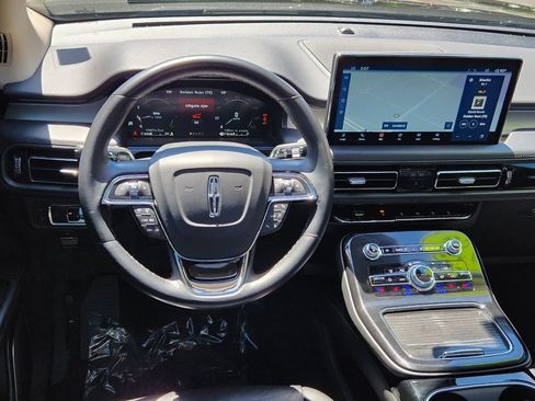 Used 2023 Lincoln Nautilus Reserve w/ Monochromatic Package AWD/4WD image 9