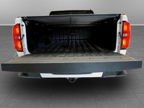 Used 2022 Chevrolet Colorado W/T w/ Custom Special Edition AWD/4WD image 15