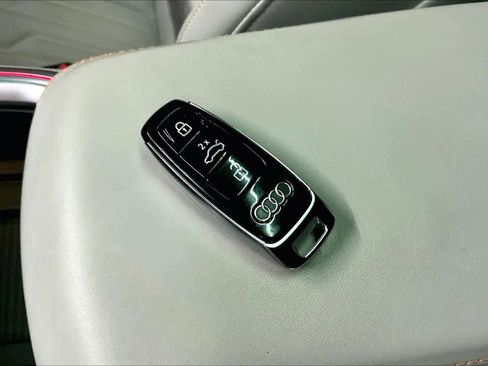 Certified 2024 Audi Q8 e-tron Prestige w/ Prestige Package image 14