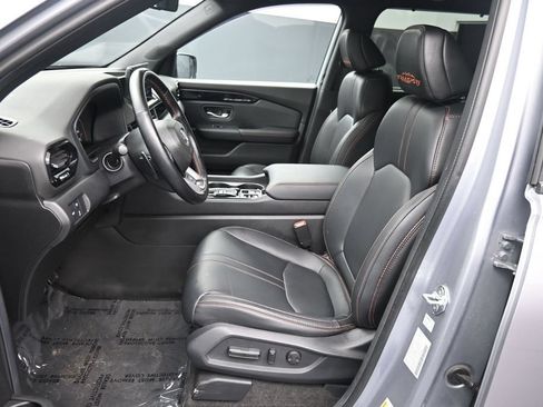 Used 2024 Honda Pilot TrailSport image 18