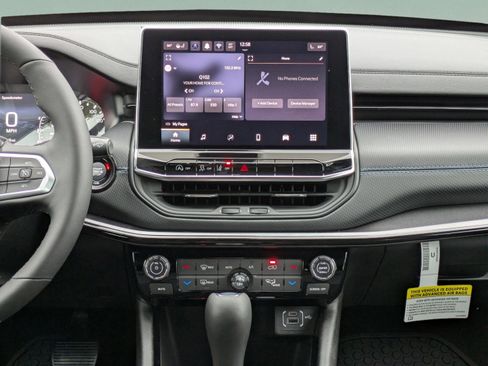 New 2026 Jeep Compass Latitude w/ Sun and Sound Group AWD/4WD image 25