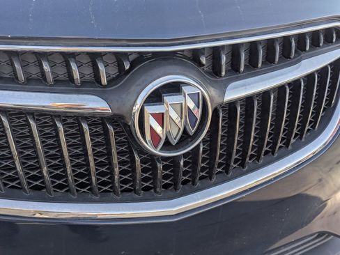 Used 2020 Buick Encore Essence image 11