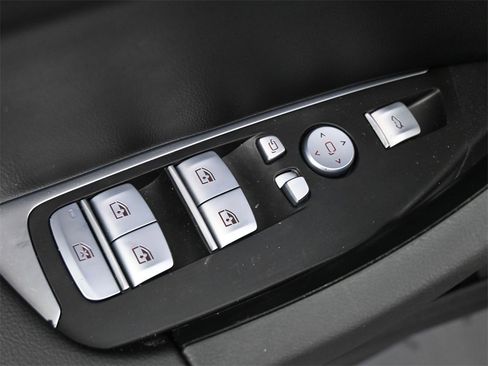 Used 2023 BMW X3 sDrive30i w/ Premium Package image 4