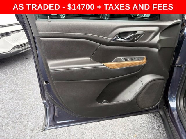 Used 2019 GMC Acadia SLE w/ LPO, Floor Liner Package FWD image 12