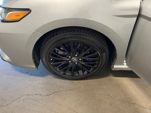 Used 2020 Toyota Camry SE AWD/4WD image 30