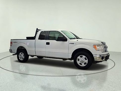 Used 2014 Ford F150 XLT w/ Trailer Tow Package AWD/4WD image 2