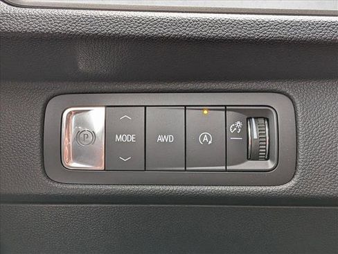 New 2026 Chevrolet Traverse LT w/ Driver Confidence Package AWD/4WD image 14