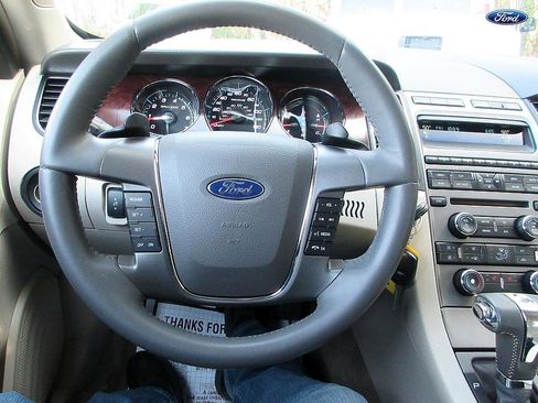 Used 2012 Ford Taurus SEL image 9