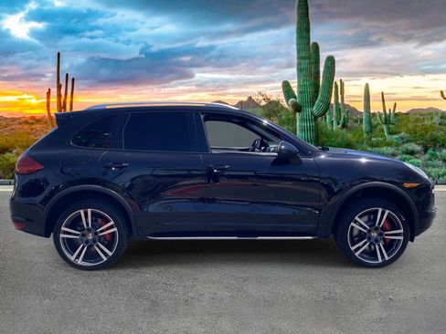 Used 2012 Porsche Cayenne Turbo AWD/4WD image 2
