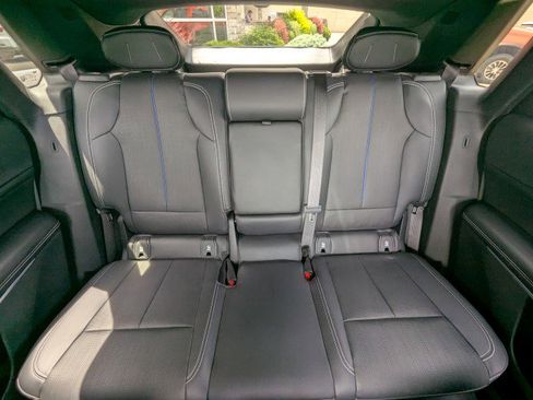 Used 2024 Cadillac Lyriq Luxury AWD/4WD image 25