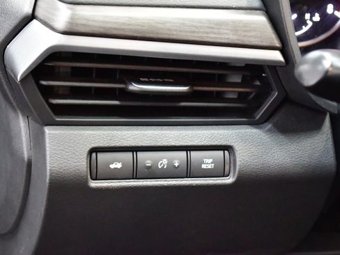 Used 2025 Nissan Altima 2.5 SV image 13