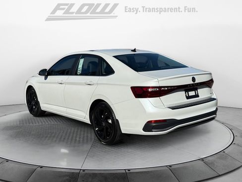 New 2026 Volkswagen Jetta SE image 5