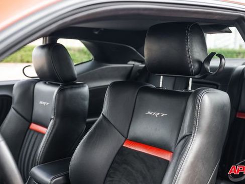 Used 2008 Dodge Challenger SRT8 image 19