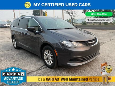 Used 2020 Chrysler Voyager LX w/ Cold Weather Group FWD image 3