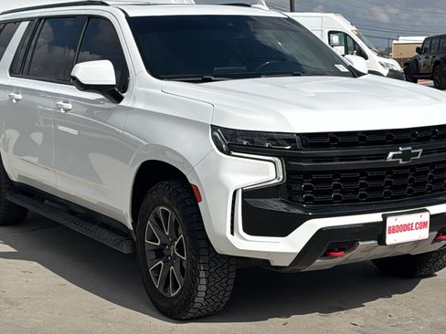 Used 2021 Chevrolet Suburban Z71 image 3