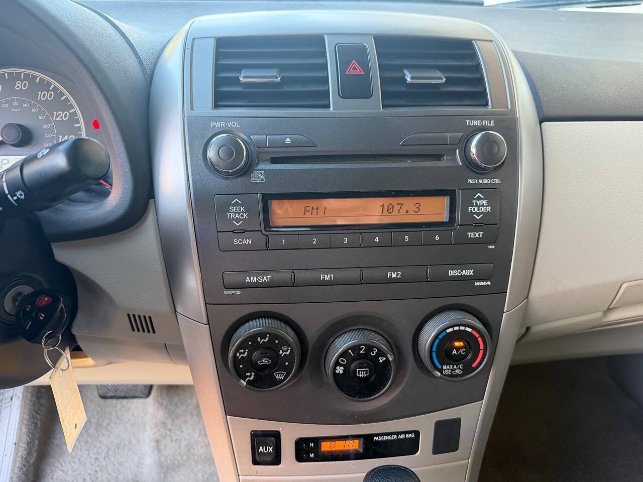 Used 2011 Toyota Corolla LE FWD image 17