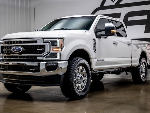 Used 2020 Ford F350 Lariat w/ Lariat Ultimate Package image 32