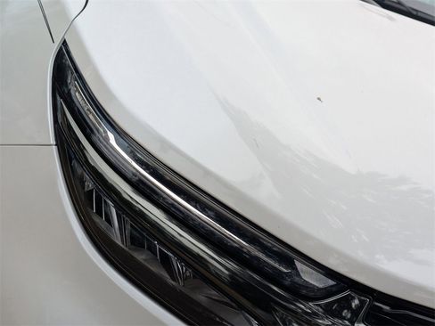 Used 2022 Chevrolet Equinox RS w/ RS Leather Package image 9