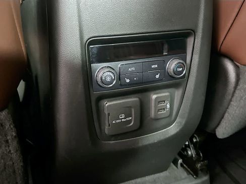 Used 2021 Buick Enclave Avenir w/ Avenir Technology Package FWD image 13