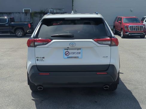 Used 2024 Toyota RAV4 XLE w/ Convenience Package FWD image 5