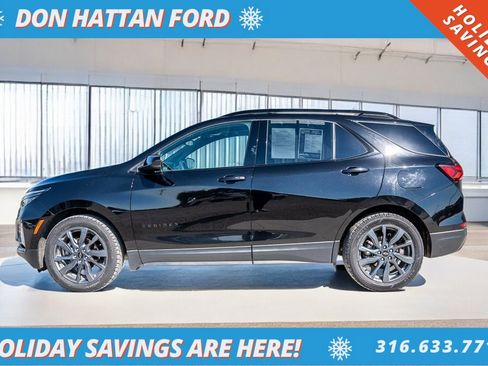 Used 2022 Chevrolet Equinox RS w/ LPO, Floor Liner Package image 2