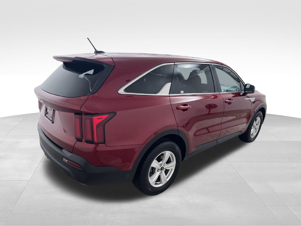 Used 2023 Kia Sorento LX FWD image 4