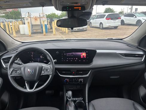 Used 2025 Buick Encore GX Preferred FWD image 32