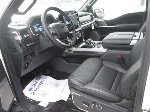 New 2025 Ford F150 Platinum w/ FX4 Off-Road Package image 8