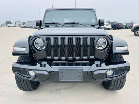 Used 2023 Jeep Wrangler Unlimited Sahara AWD/4WD image 31