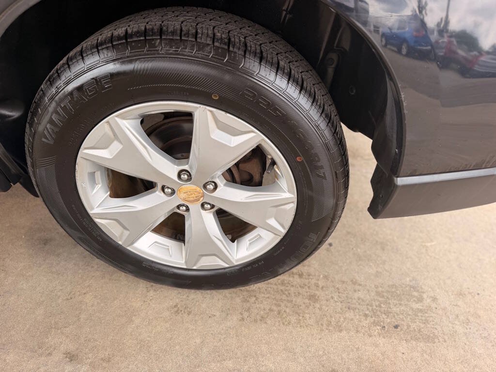 Used 2014 Subaru Forester 2.5i Limited AWD/4WD image 11