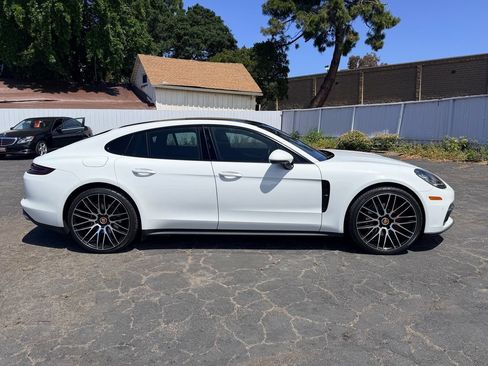 Used 2017 Porsche Panamera 4 AWD/4WD image 7