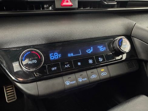 Used 2025 Hyundai Elantra Sport image 19