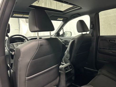 Used 2023 Honda Passport EX-L image 42