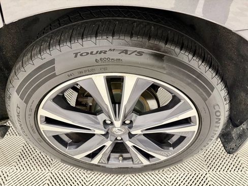 Used 2017 Nissan Pathfinder Platinum image 29