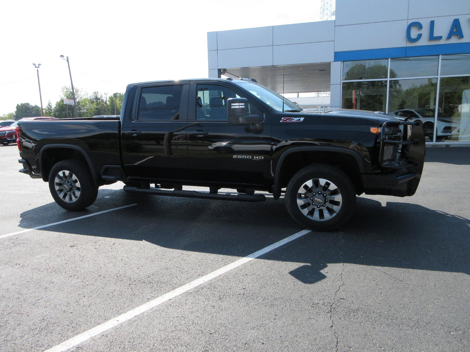 Used 2024 Chevrolet Silverado 2500 Custom w/ Custom Value Package AWD/4WD image 1
