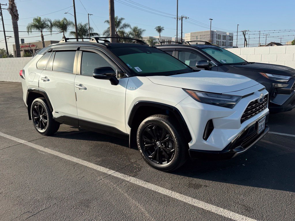Used 2024 Toyota RAV4 XSE w/ Weather Package AWD/4WD image 1