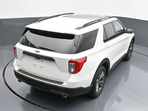 Used 2023 Ford Explorer XLT w/ Equipment Group 202A image 34