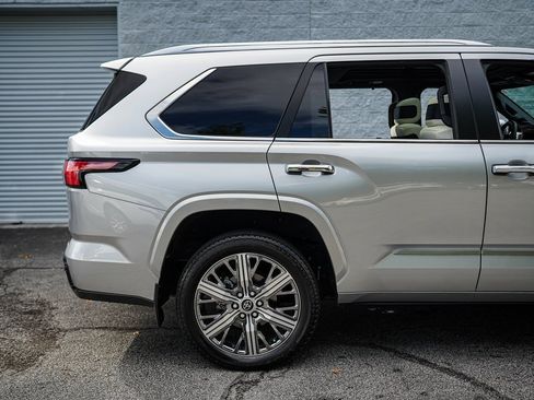 Used 2024 Toyota Sequoia Capstone image 15