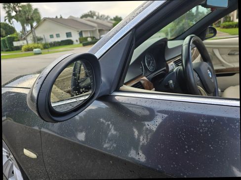 Used 2008 BMW 335i Convertible w/ Premium Pkg image 10