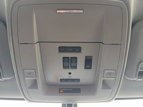 Used 2018 Chevrolet Silverado 1500 LTZ Z71 w/ Redline Edition image 16