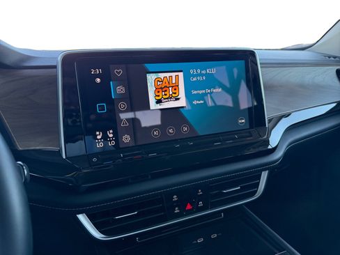 Used 2025 Volkswagen Atlas SE FWD image 15