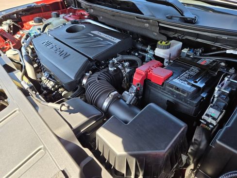 Used 2023 Nissan Rogue SV FWD image 21