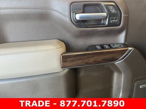Used 2019 GMC Sierra 1500 SLT w/ SLT Convenience Package image 9
