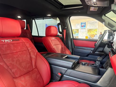 Used 2024 Toyota Sequoia TRD Pro AWD/4WD image 32